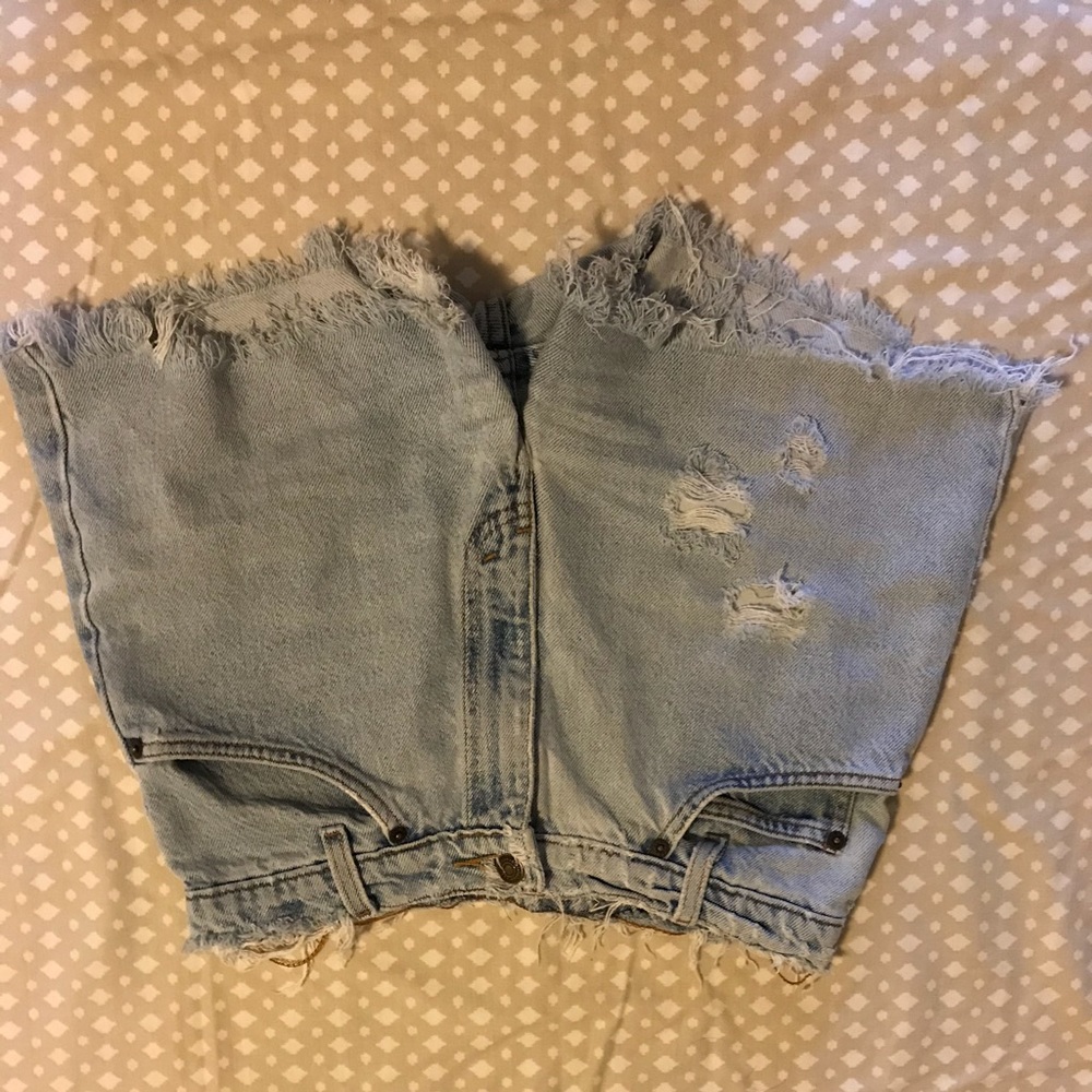High waisted Levi’s shorts